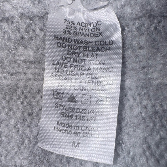 Altar’d State Distressed Hem Cropped Cardigan Gray Size M. GUC - Picture 8 of 8